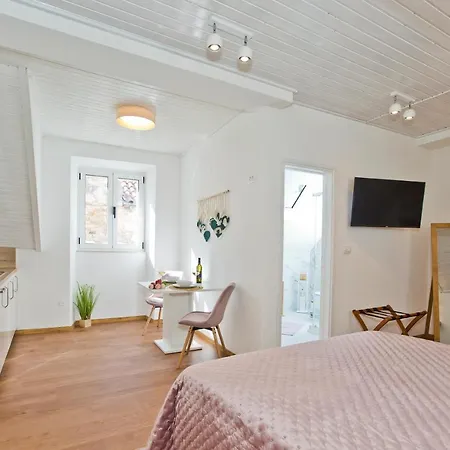 *beautiful, Centrally Located Apartment* Lägenhet Hvar Town