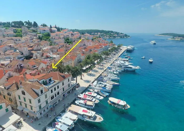 Apartment *beautiful, Centrally Located Apartment*